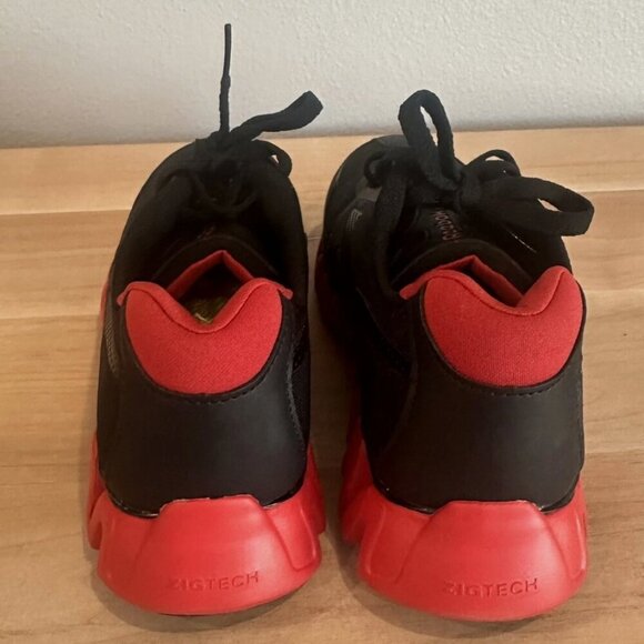 Reebok Men's 7.5 M Black & Red Zig Pulse Work Athletic Slip Free Sneaker Shoes - Picture 3 of 7
